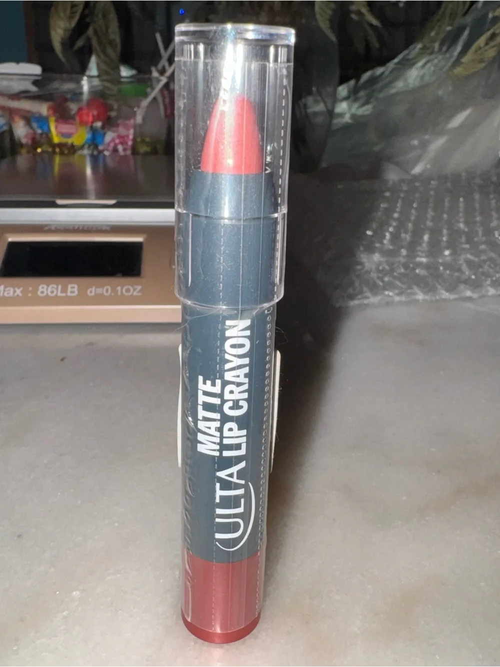 Matte lip crayon